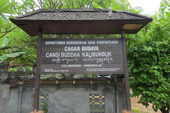 Kalibukbuk - Main visitor centre