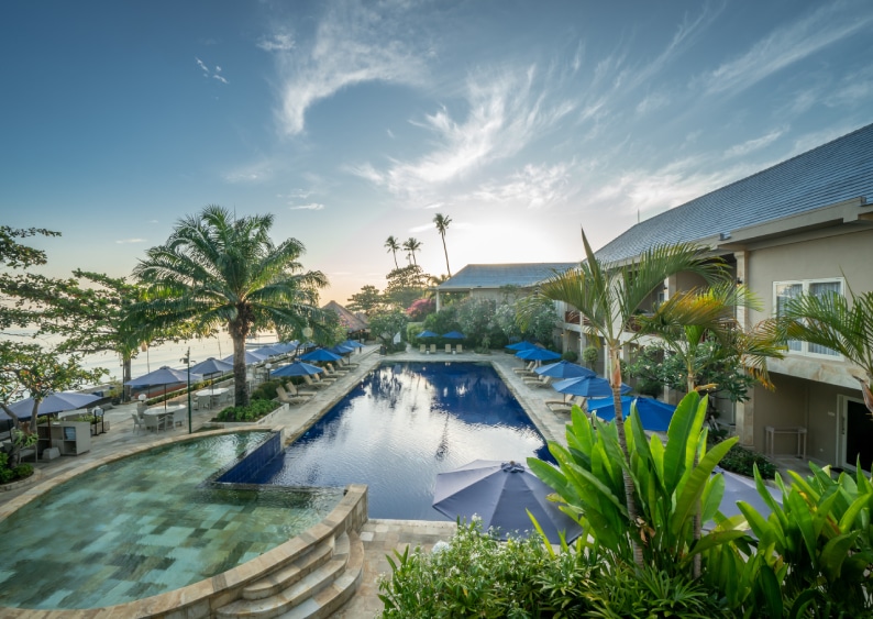 A beachside pool to die for