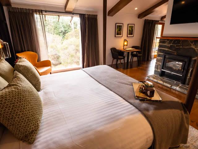 King Billy Suites - Bedroom