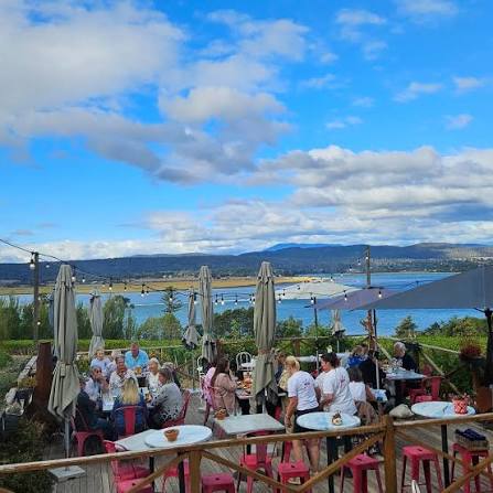 The Ducks Bar & Restaurant in Strahan - Great views