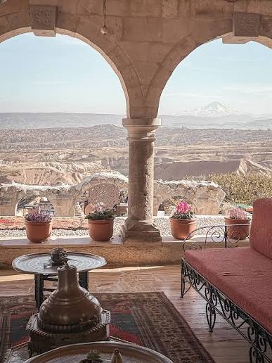 Museum Hotel in Cappadocia Uçhisar Türkiye - amazing views of the valley