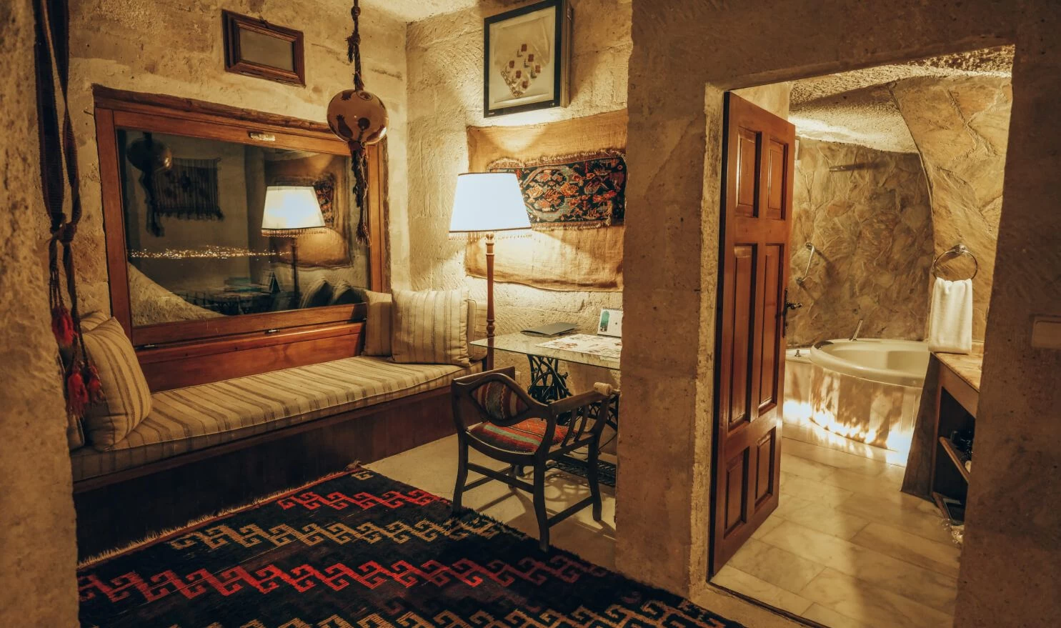 Tafana Cave Suite - Lounge