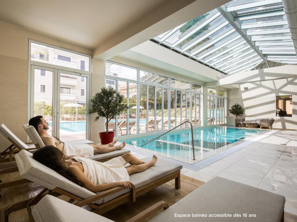 Indoor Pool & Spa area