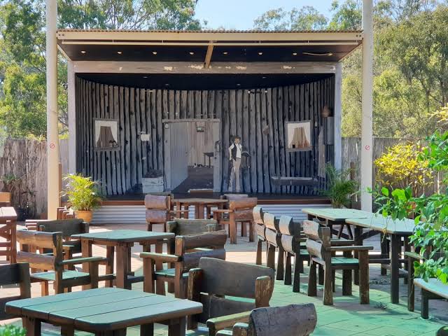 Kilkivan Bush Camping, Ralphies Bar