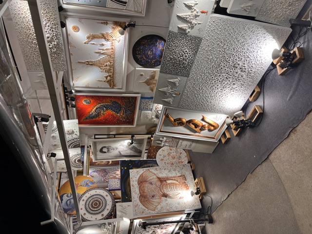 Hua Hin Cicada Market - amazing art, something for everyone